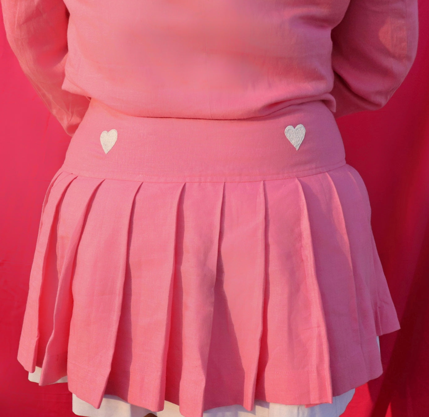 Double layered heart detail skirt.