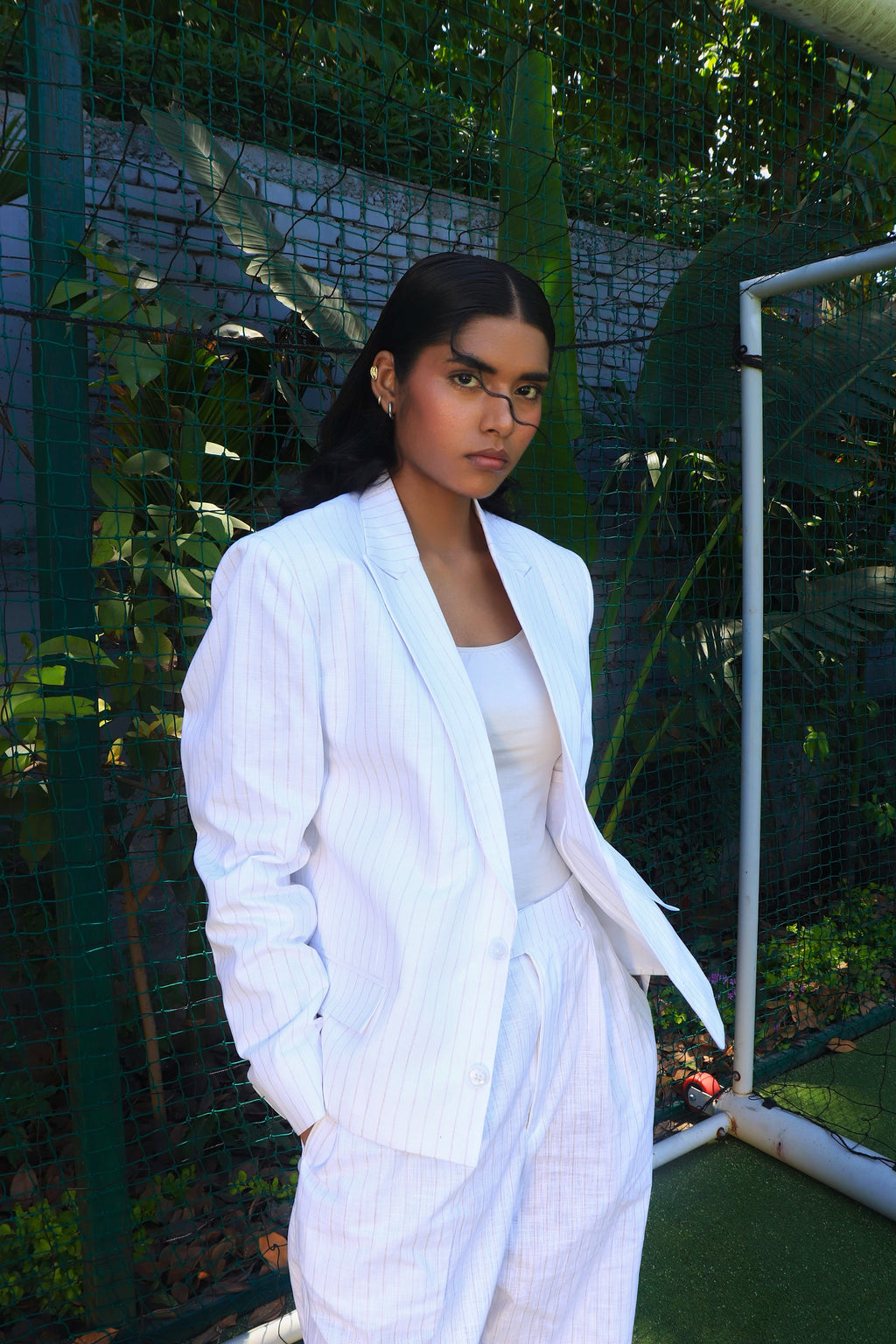 Off white Pintsripe suit